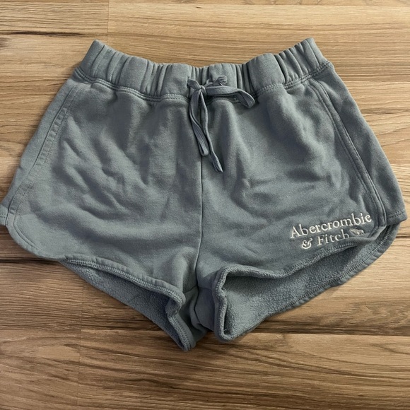 Abercrombie & Fitch Pants - ABERCROMBIE&FINCH shorts